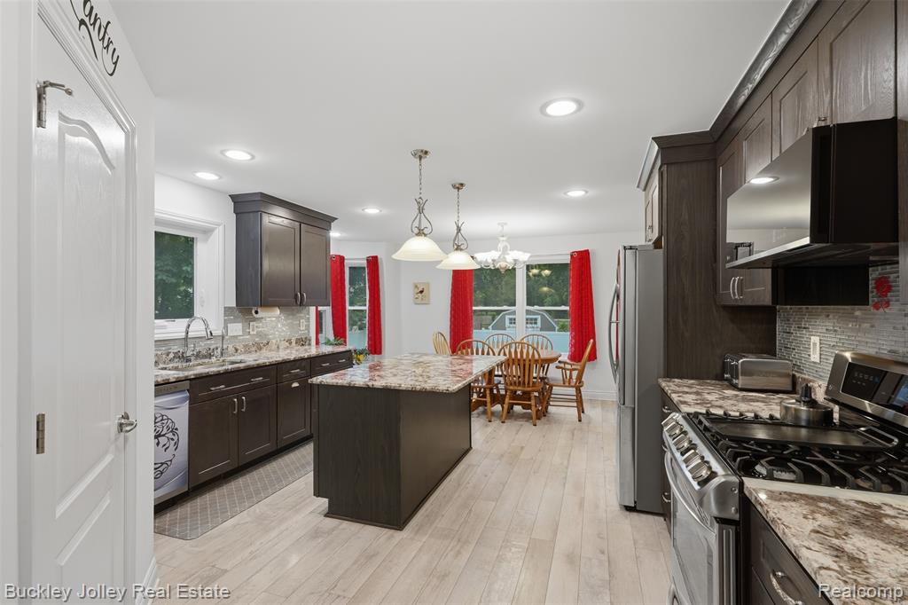10557 Monticello Road Pinckney, MI 48169 - Photo 7 of 28 Gallery Image 7