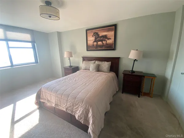 $2,900 | 269 Grand Central Parkway, Unit 33Y | Glen Oaks