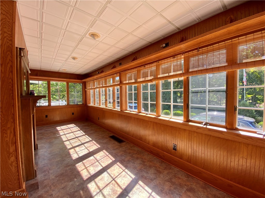 1615 Warner Road Southeast Hubbard, OH 44425 - Photo 7 of 35 Gallery Image 7