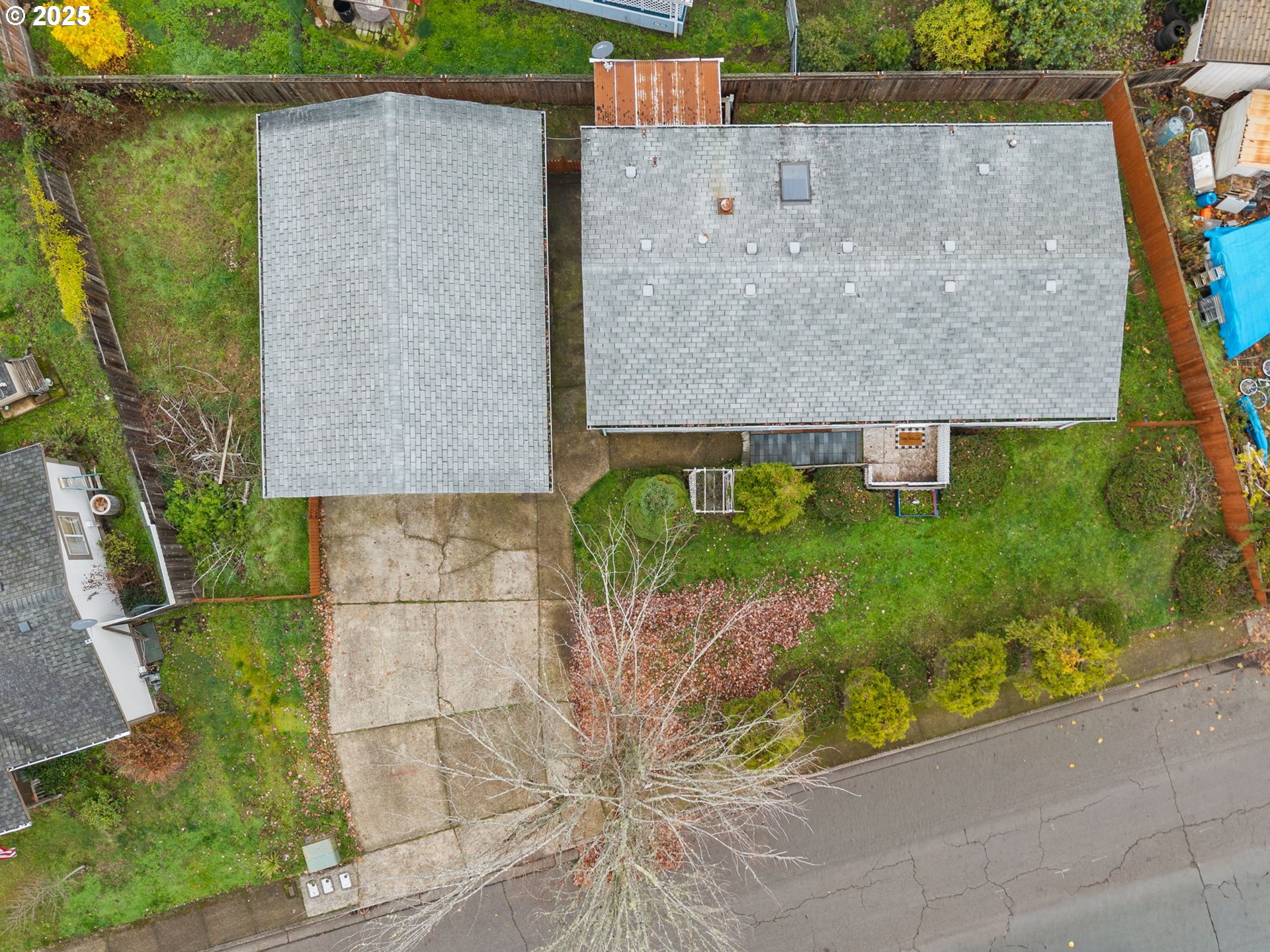 1672 Pritchett Place Cottage Grove, OR 97424 - Photo 2 of 27