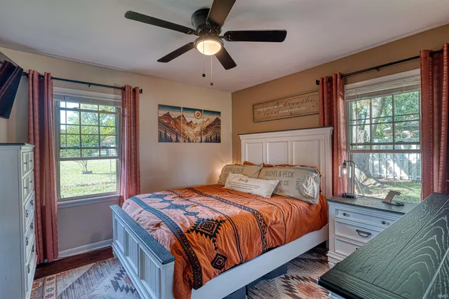 $207,900 | 718 Davis Drive, Mount Vernon, IN 47620