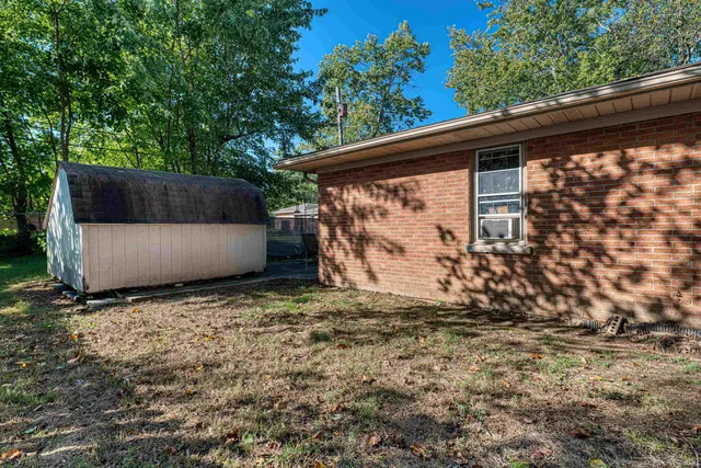 $207,900 | 718 Davis Drive, Mount Vernon, IN 47620