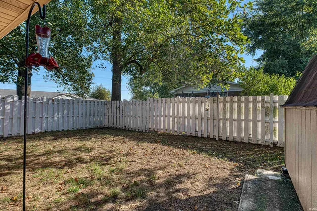 $207,900 | 718 Davis Drive, Mount Vernon, IN 47620