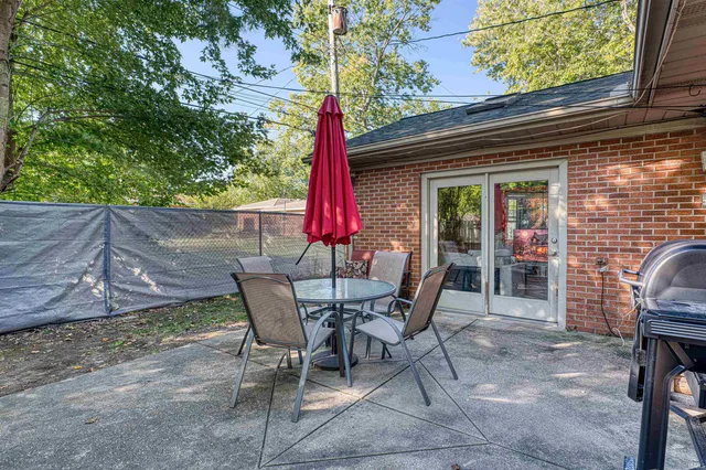 $207,900 | 718 Davis Drive, Mount Vernon, IN 47620