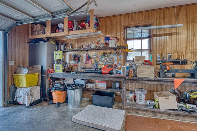 $207,900 | 718 Davis Drive, Mount Vernon, IN 47620