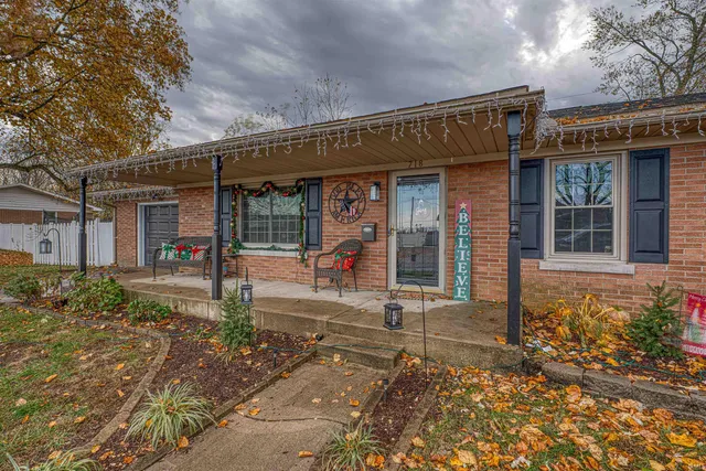 $207,900 | 718 Davis Drive, Mount Vernon, IN 47620