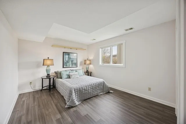 $479,900 | 13409 Parkwood Drive, Burnsville, MN 55337