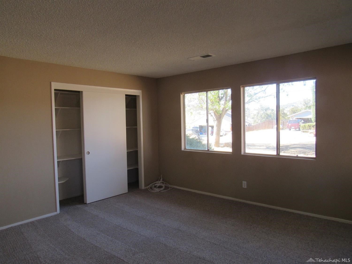 28400 Carry Back Court Tehachapi, CA 93561 - Photo 12 of 24 Gallery Image 12