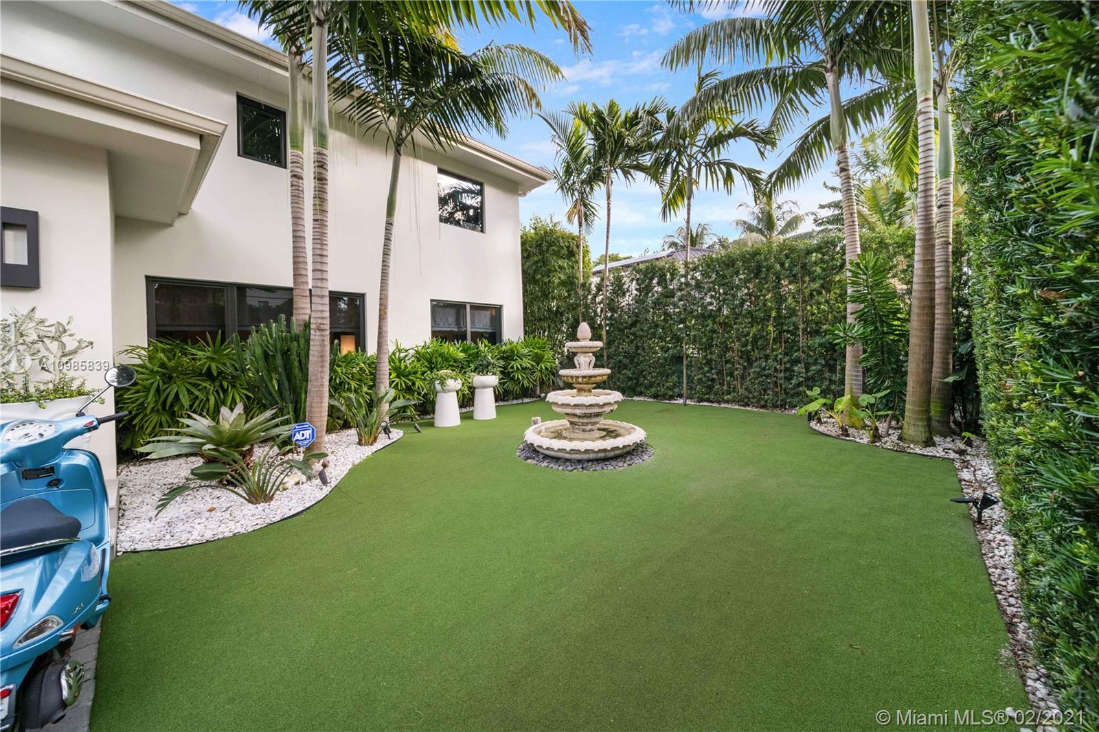 2345 North Bay Road Miami Beach, FL 33140 - Photo 8 of 52
