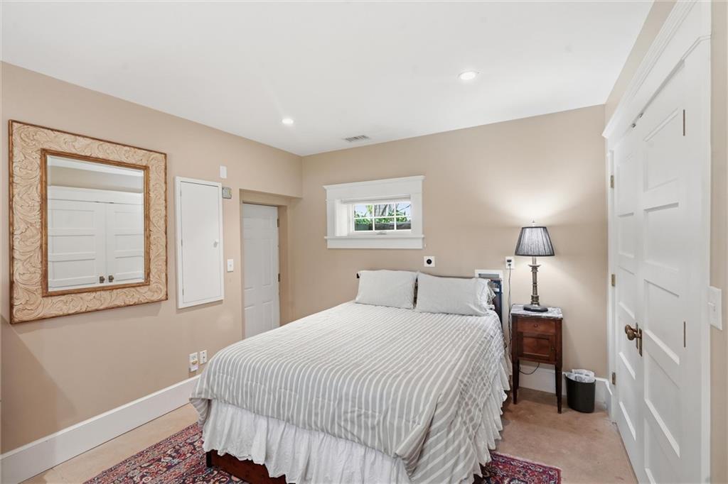 4708 Rockhill Road Kansas City, MO 64110 - Photo 30 of 48