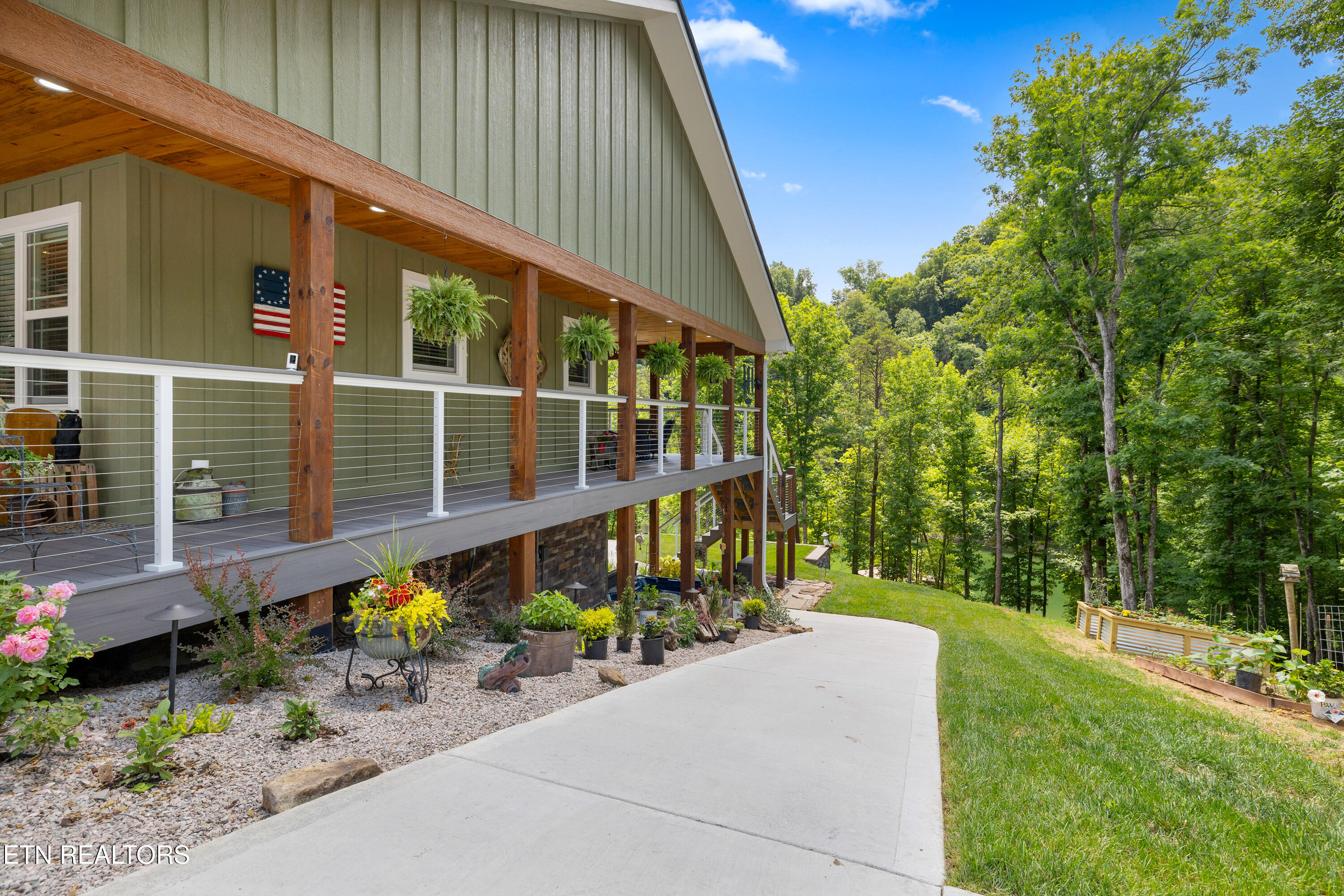 300 Black Fox Road Washburn, TN 37888 - Photo 51 of 53 Nice walkways all landscaped