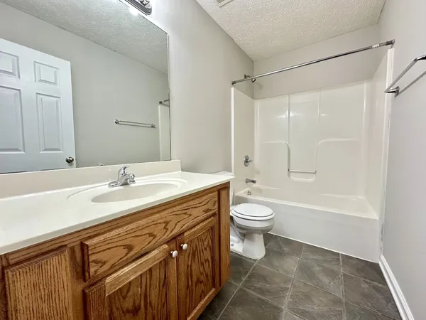 $1,200 | 400 Condor Court, Unit C, Clarksville, TN 37042