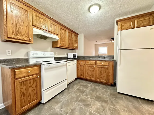 $1,200 | 400 Condor Court, Unit C, Clarksville, TN 37042