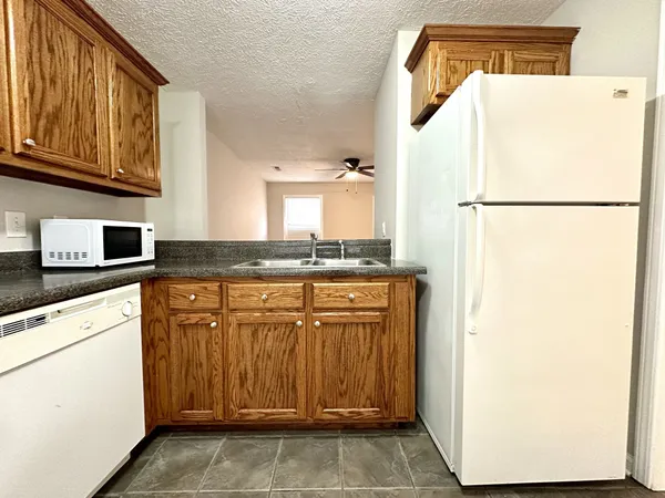 $1,200 | 400 Condor Court, Unit C, Clarksville, TN 37042