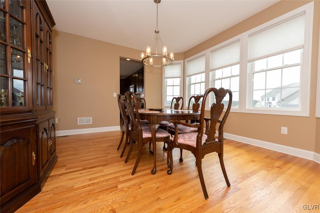 4572 Fairway Road Bethlehem, PA 18020 - Photo 5 of 32 Gallery Image 5