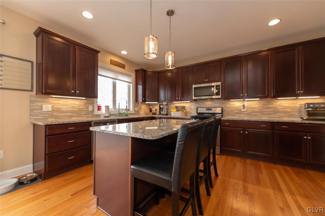 4572 Fairway Road Bethlehem, PA 18020 - Photo 8 of 32 Gallery Image 8