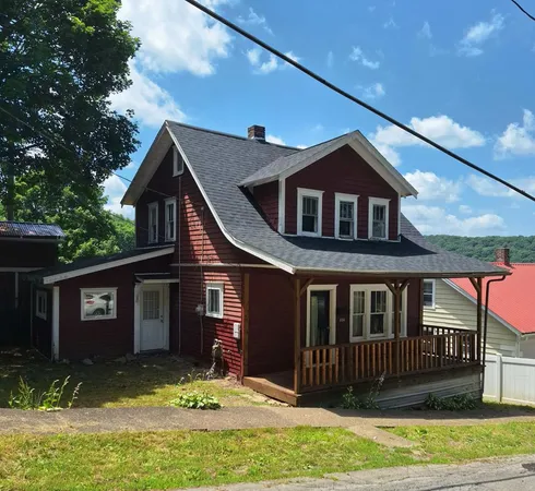 $46,900 | 604 Cornplanter Avenue, Oil City, PA 16301