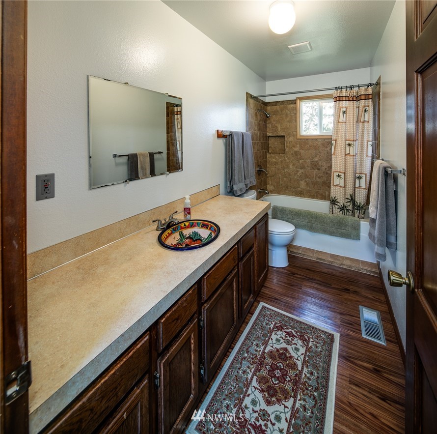 1212 East Laurel Road Bellingham, WA 98226 - Photo 12 of 37 Gallery Image 12