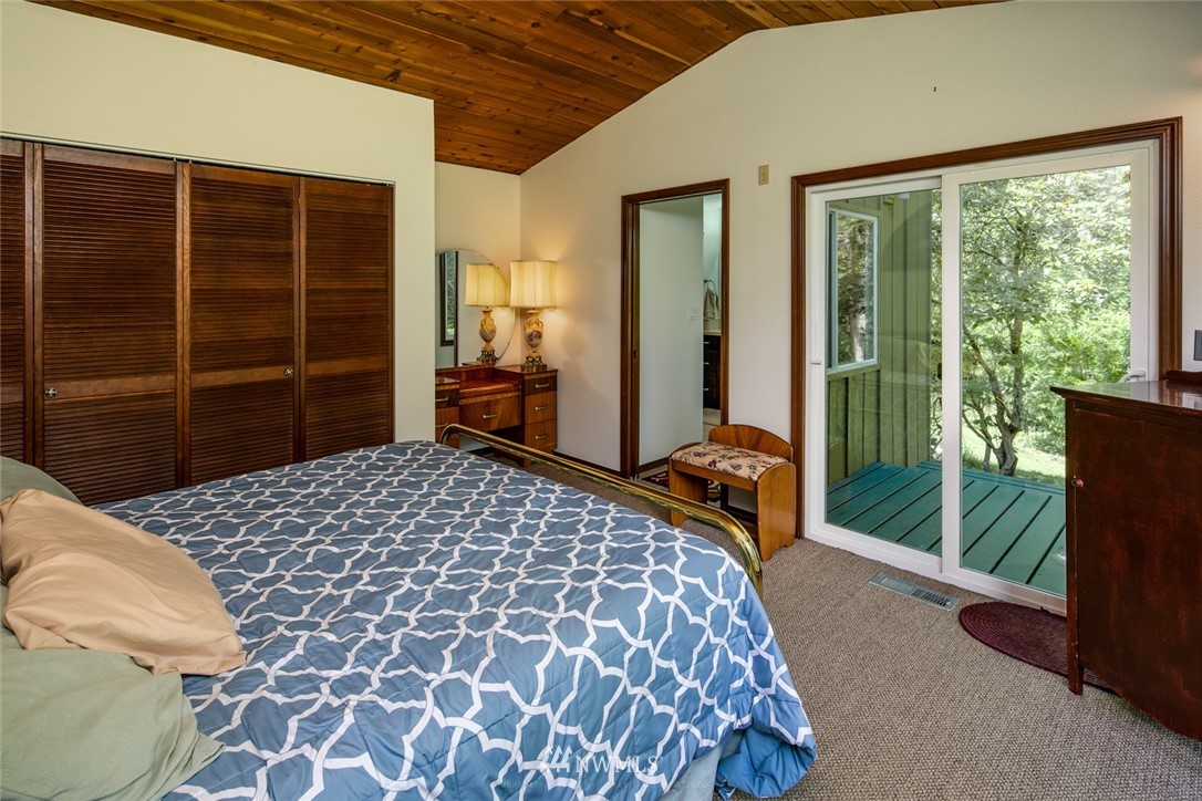 1212 East Laurel Road Bellingham, WA 98226 - Photo 14 of 37 Gallery Image 14