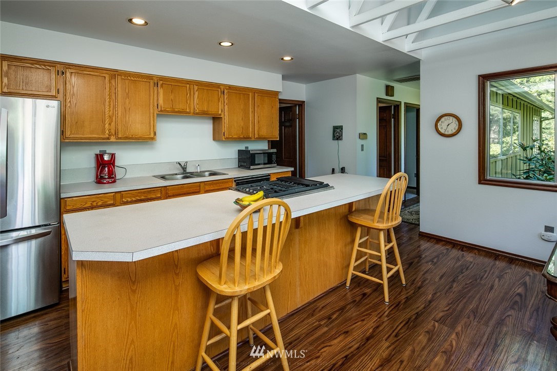 1212 East Laurel Road Bellingham, WA 98226 - Photo 9 of 37 Gallery Image 9