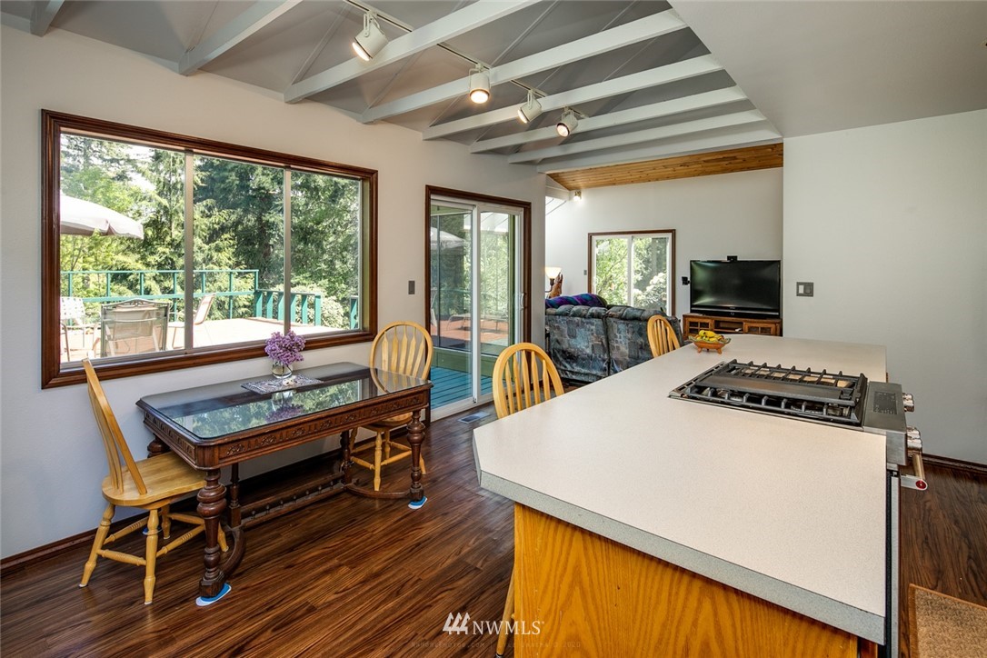 1212 East Laurel Road Bellingham, WA 98226 - Photo 10 of 37 Gallery Image 10