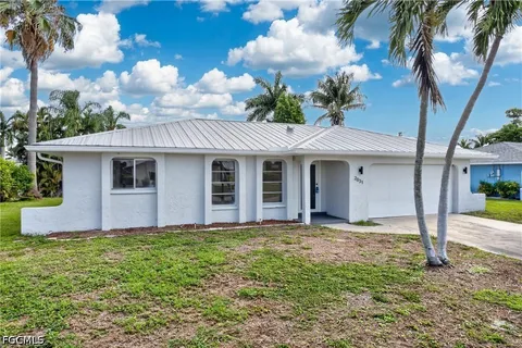 $500,000 | 2031 Southeast 25th Lane, Cape Coral, FL 33904