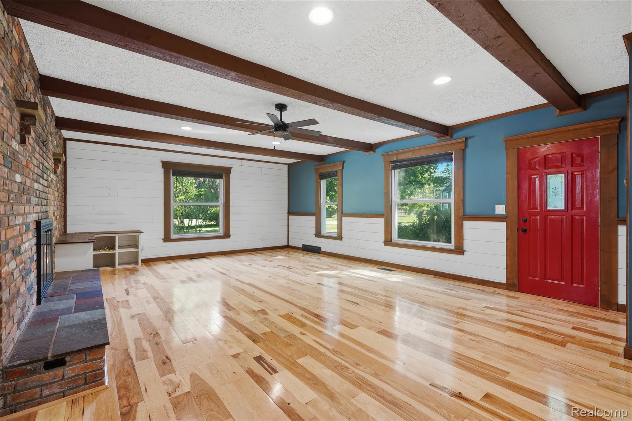 8880 Cedar Lake Road Pinckney, MI 48169 - Photo 5 of 75 5_8880 cedar lake rd-5.jpg