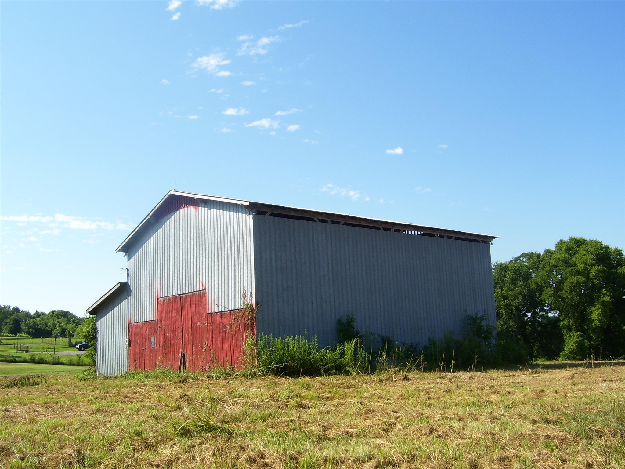 3744 Beasleys Bend Road Lebanon, TN 37087 - Photo 4 of 10 Another view of barn