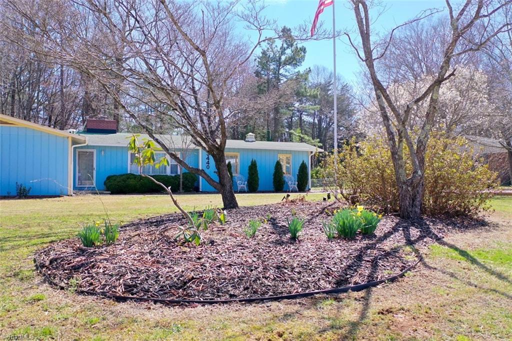 3440 Edgefield Road Greensboro, NC 27409 - Photo 11 of 50