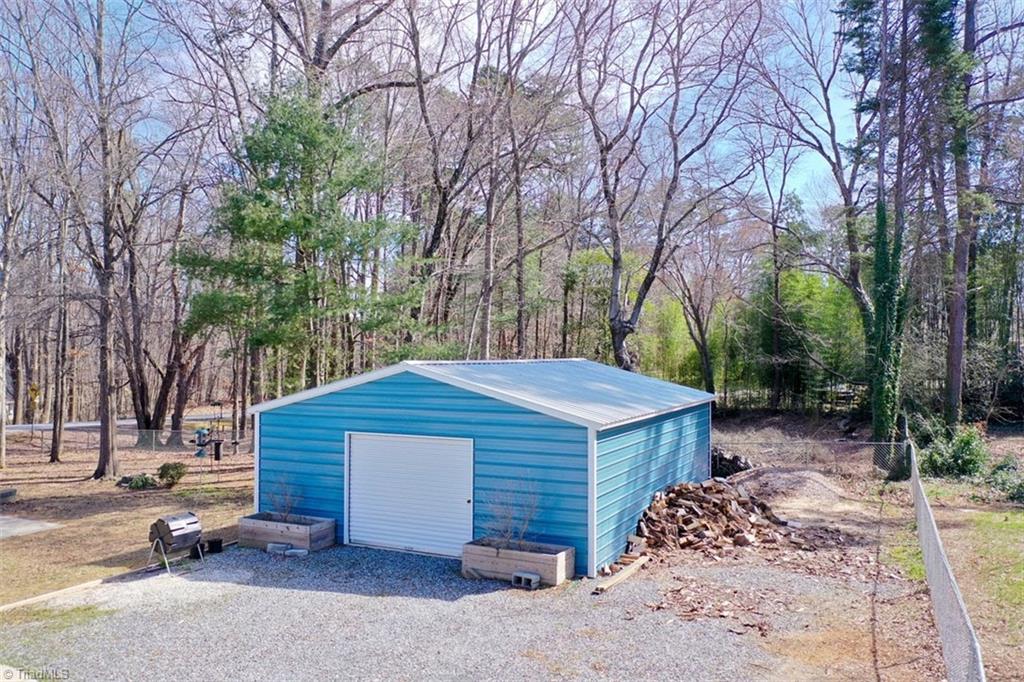 3440 Edgefield Road Greensboro, NC 27409 - Photo 14 of 50