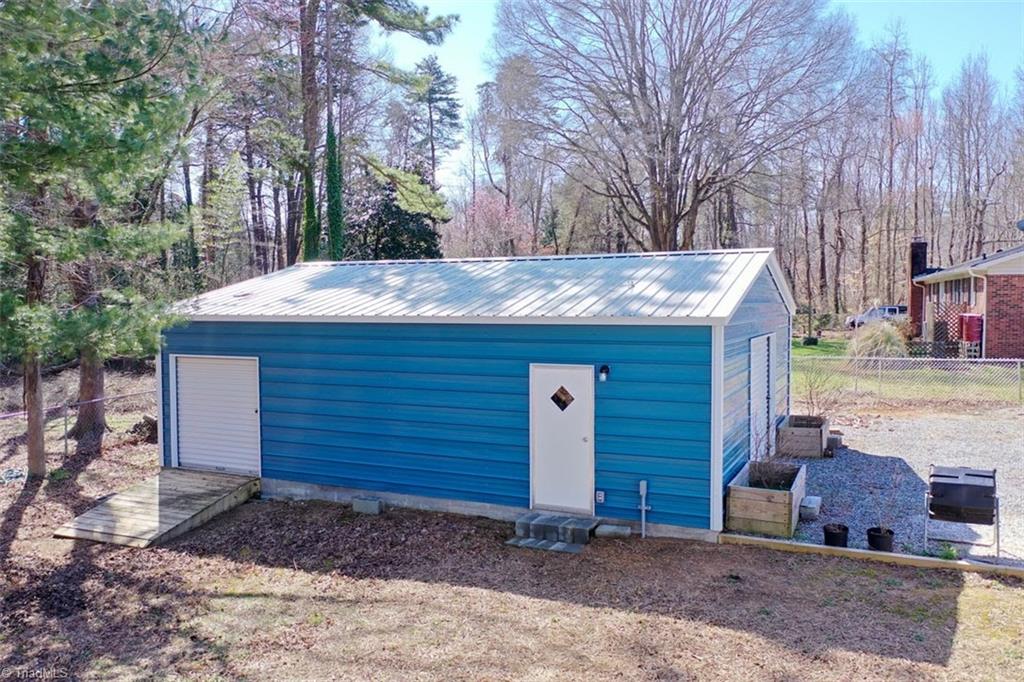 3440 Edgefield Road Greensboro, NC 27409 - Photo 20 of 50