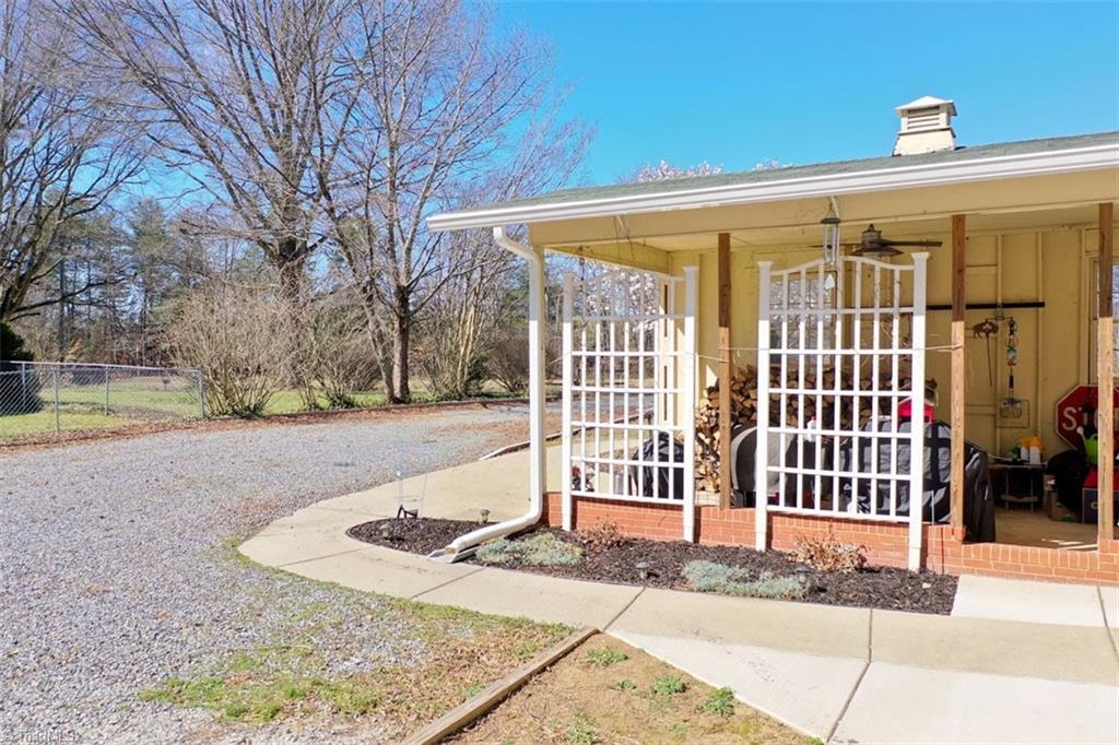 3440 Edgefield Road Greensboro, NC 27409 - Photo 24 of 50