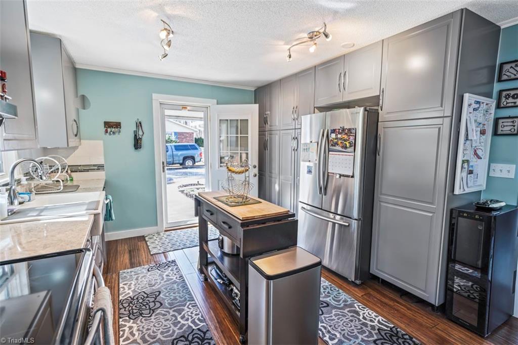 3440 Edgefield Road Greensboro, NC 27409 - Photo 28 of 50