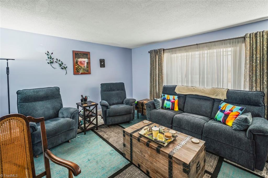 3440 Edgefield Road Greensboro, NC 27409 - Photo 30 of 50