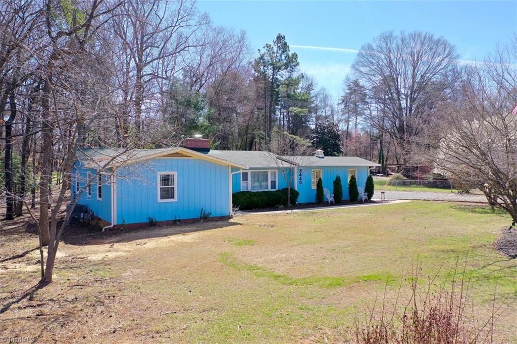 3440 Edgefield Road Greensboro, NC 27409 - Photo 3 of 50