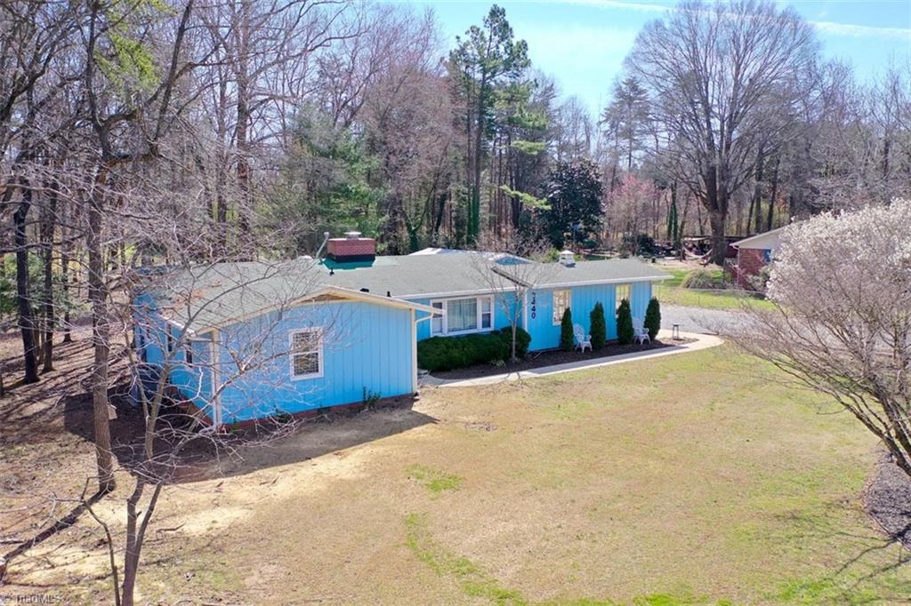 3440 Edgefield Road Greensboro, NC 27409 - Photo 4 of 50