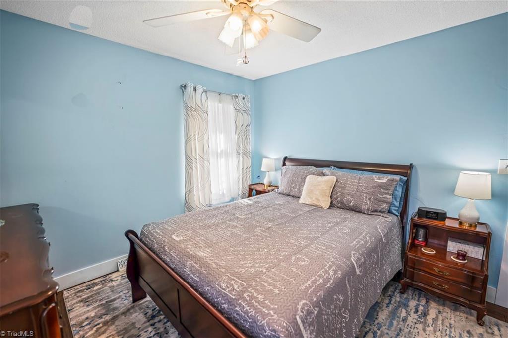 3440 Edgefield Road Greensboro, NC 27409 - Photo 43 of 50