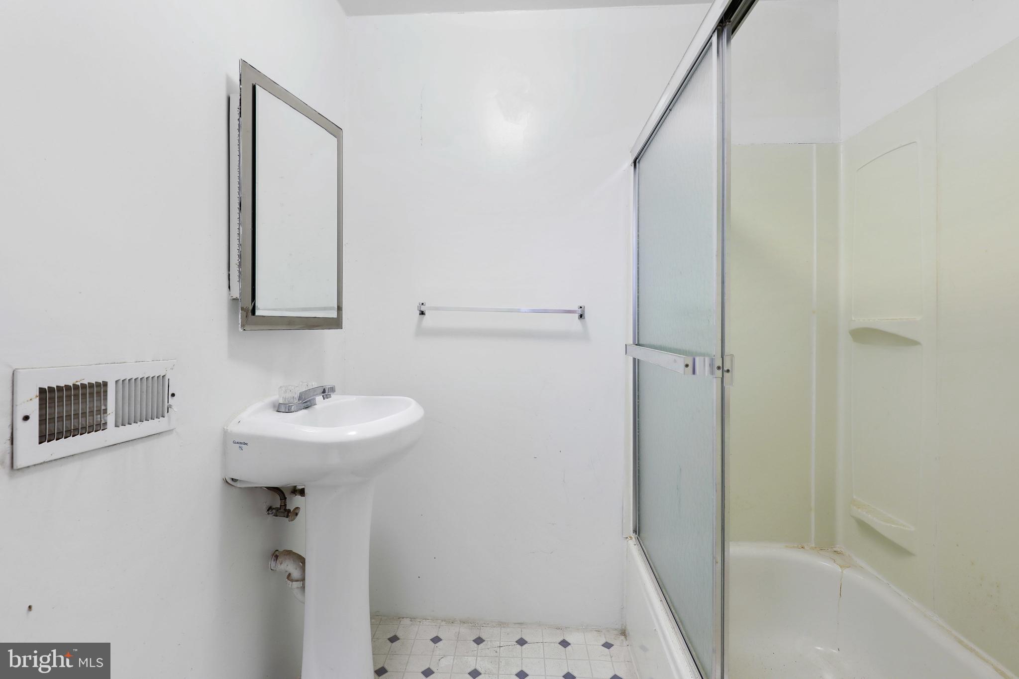 3336 Old York Road Baltimore, MD 21218 - Photo 17 of 33 Gallery Image 17