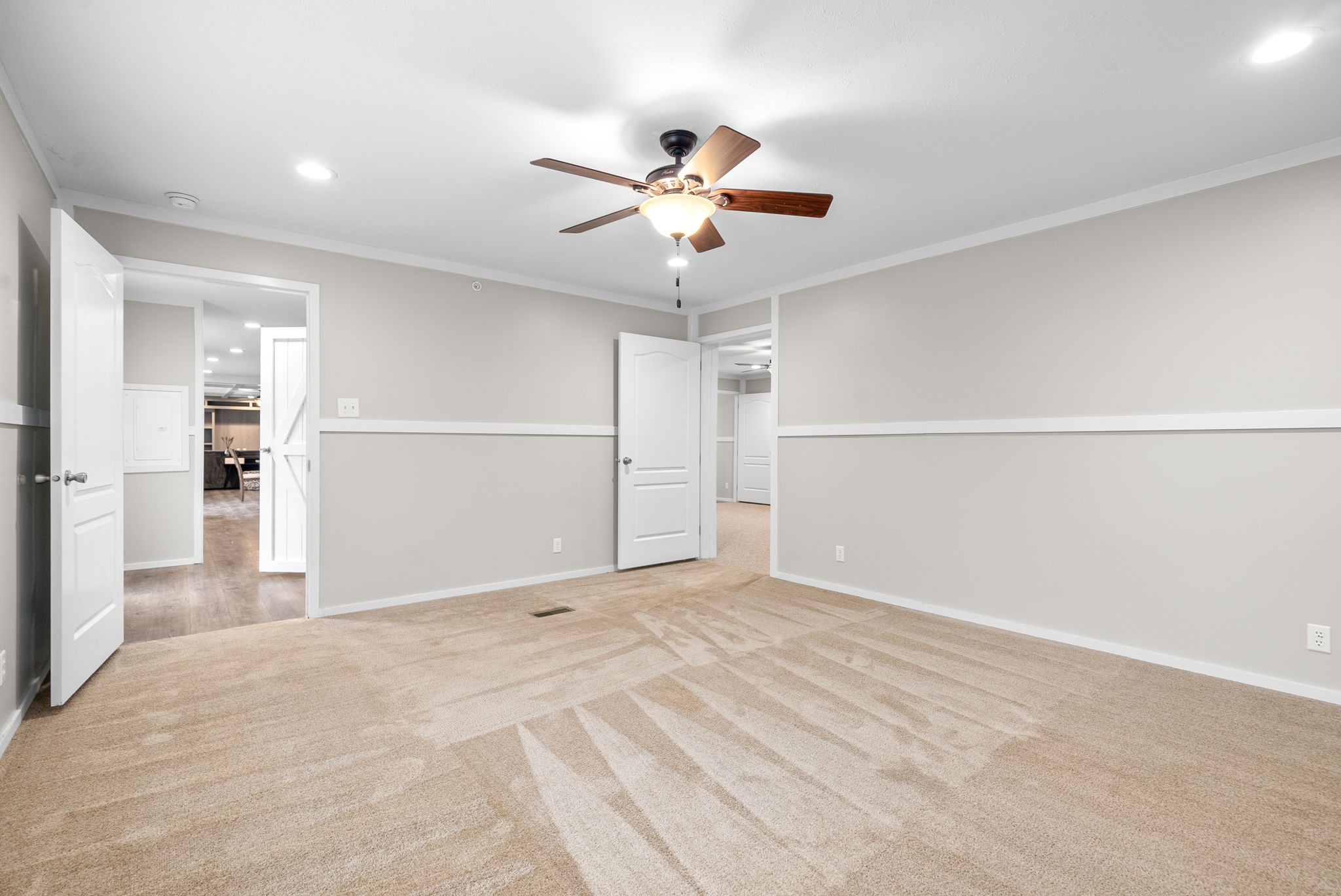 4367 Woodrow Wilson Road Springfield, TN 37172 - Photo 24 of 36 a view of a livingroom with a ceiling fan and a window