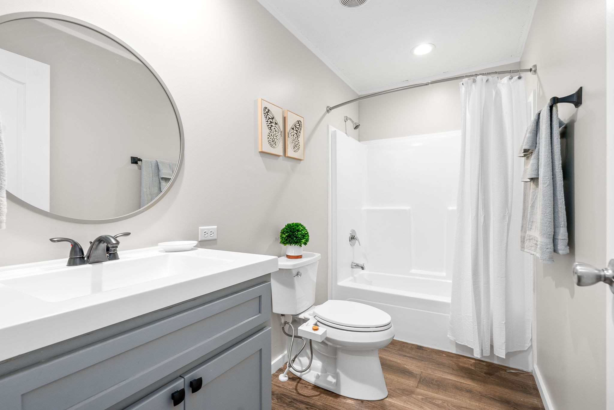 4367 Woodrow Wilson Road Springfield, TN 37172 - Photo 27 of 36 a bathroom with a sink a toilet and shower