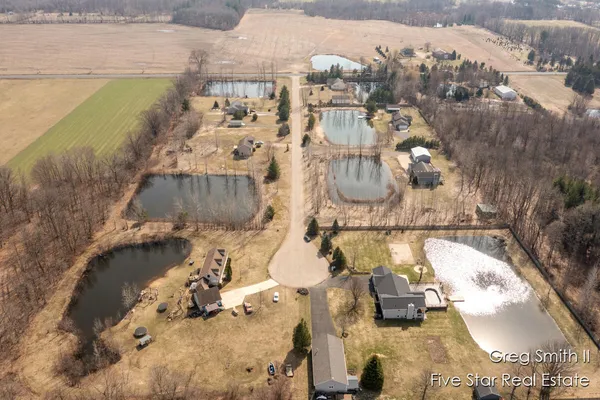 $565,000 | 4230 Fenwick Drive, Dorr, MI 49323