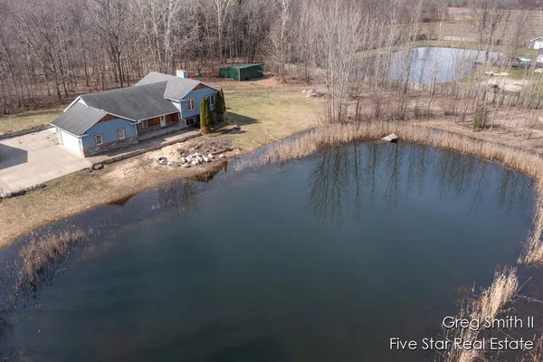 $565,000 | 4230 Fenwick Drive, Dorr, MI 49323