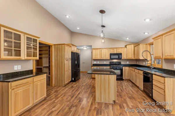 $565,000 | 4230 Fenwick Drive, Dorr, MI 49323