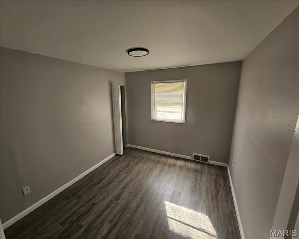 $98,000 | 10342 Duke Drive, St. Louis, MO 63136