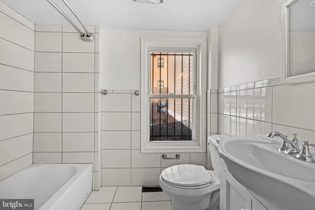 $585,000 | 1003 V Street Northwest, Washington, DC 20001