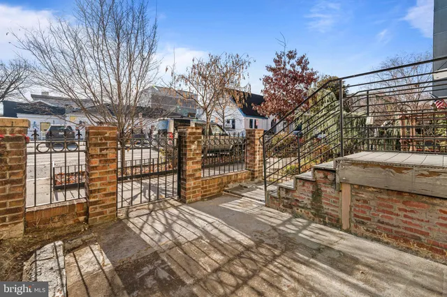 $585,000 | 1003 V Street Northwest, Washington, DC 20001