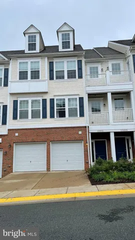 $2,500 | 13931 Hollow Wind Way, Unit 201, Woodbridge, VA 22191
