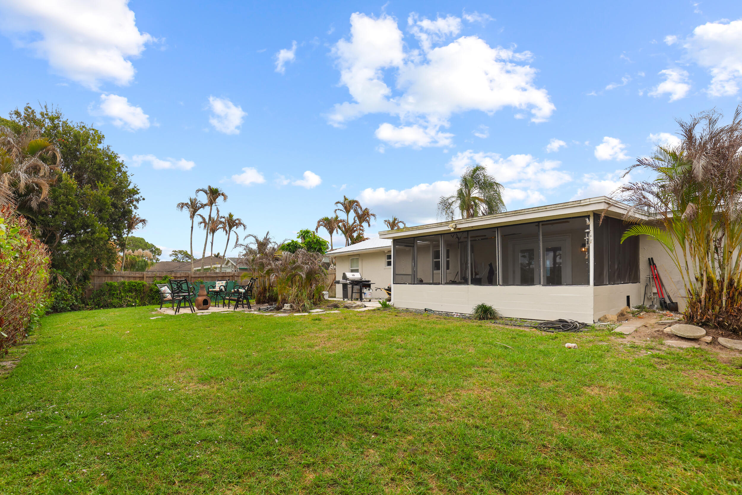 1741 Southeast Jackson Street Stuart, FL 34997 - Photo 31 of 35 52_0o1a5289