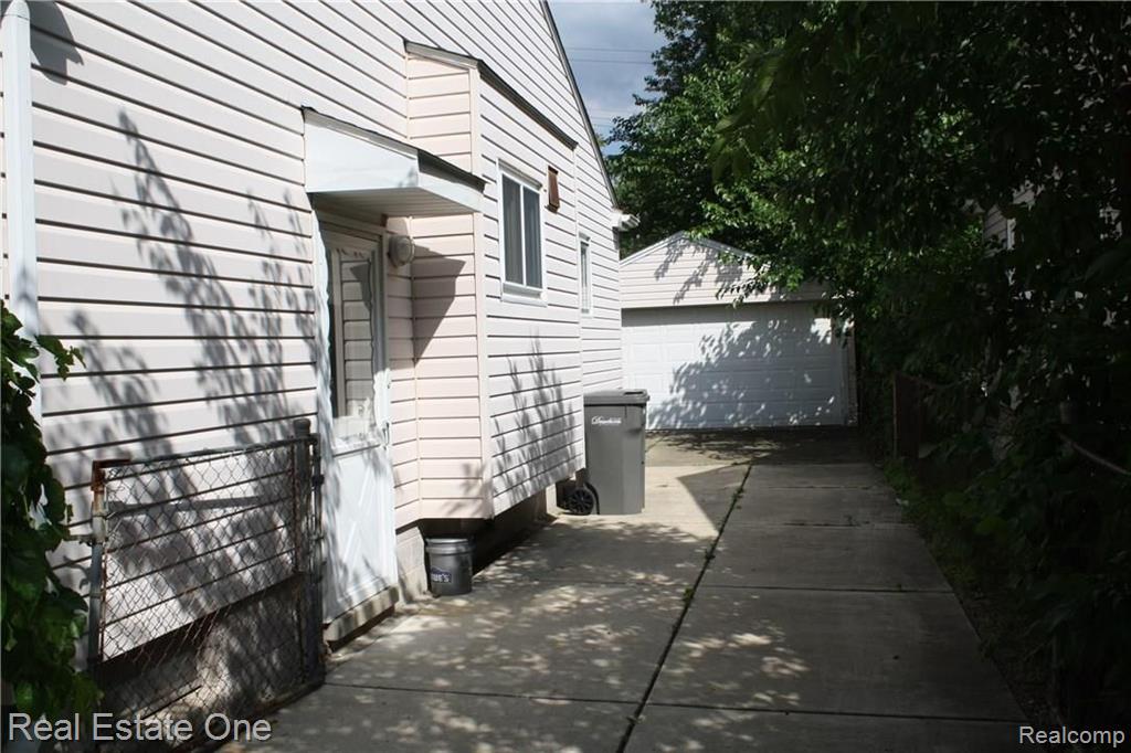 2633 Stephens Street Dearborn, MI 48124 - Photo 23 of 31