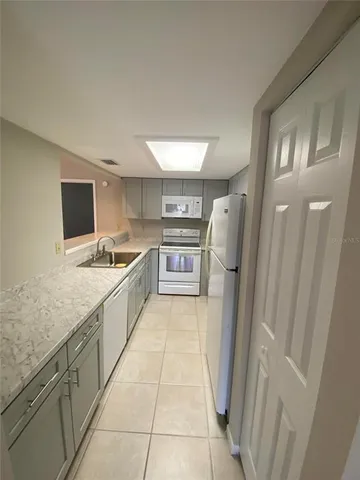 $182,500 | 1880 North Crystal Lake Drive, Unit 3, Lakeland, FL 33801